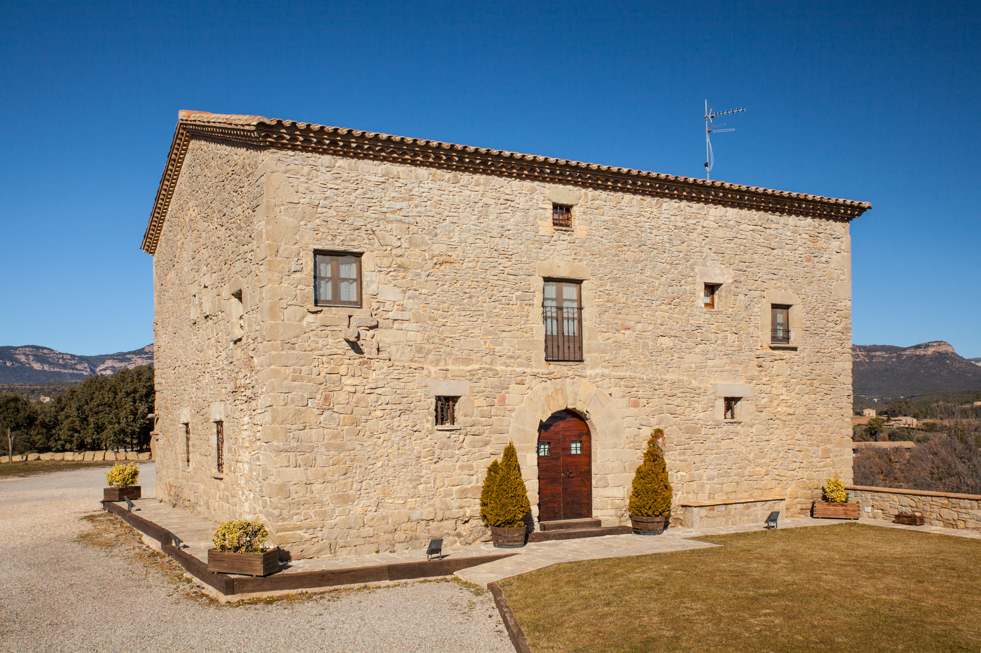 La Tor de Montclar - The Pre-Pyrenees: Gateway to Catalonia's Mountain Realm